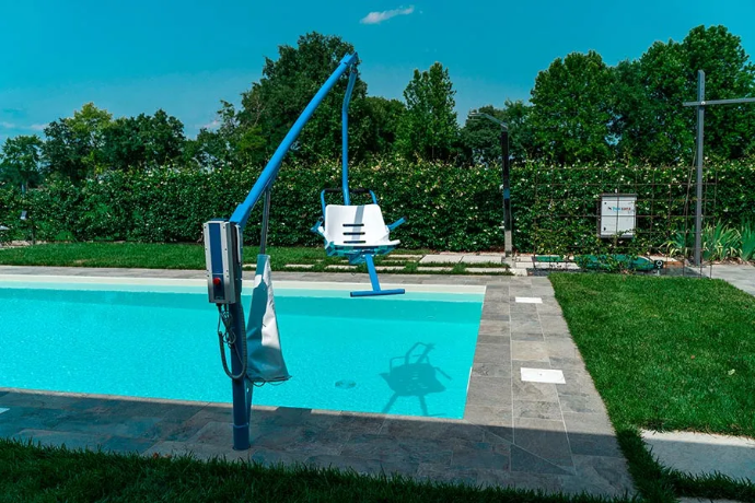 Vaste Zwembadlift F145B