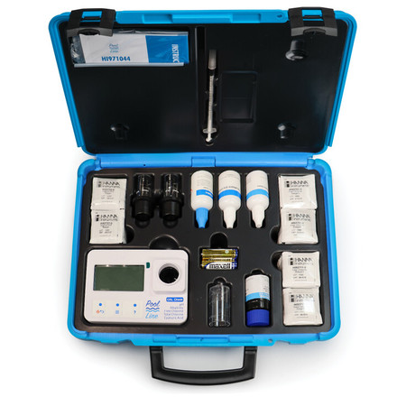 [HI971044R] Pool Line photometer for free/total chlorine, cyanuric acid, and ph, with carrying case and reagents